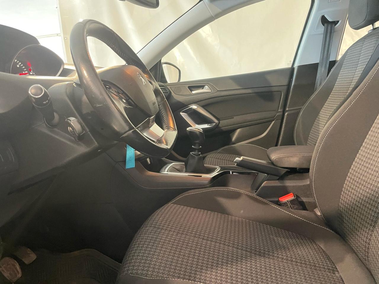 Peugeot 308 BlueHDi 130 S&S SW Allure