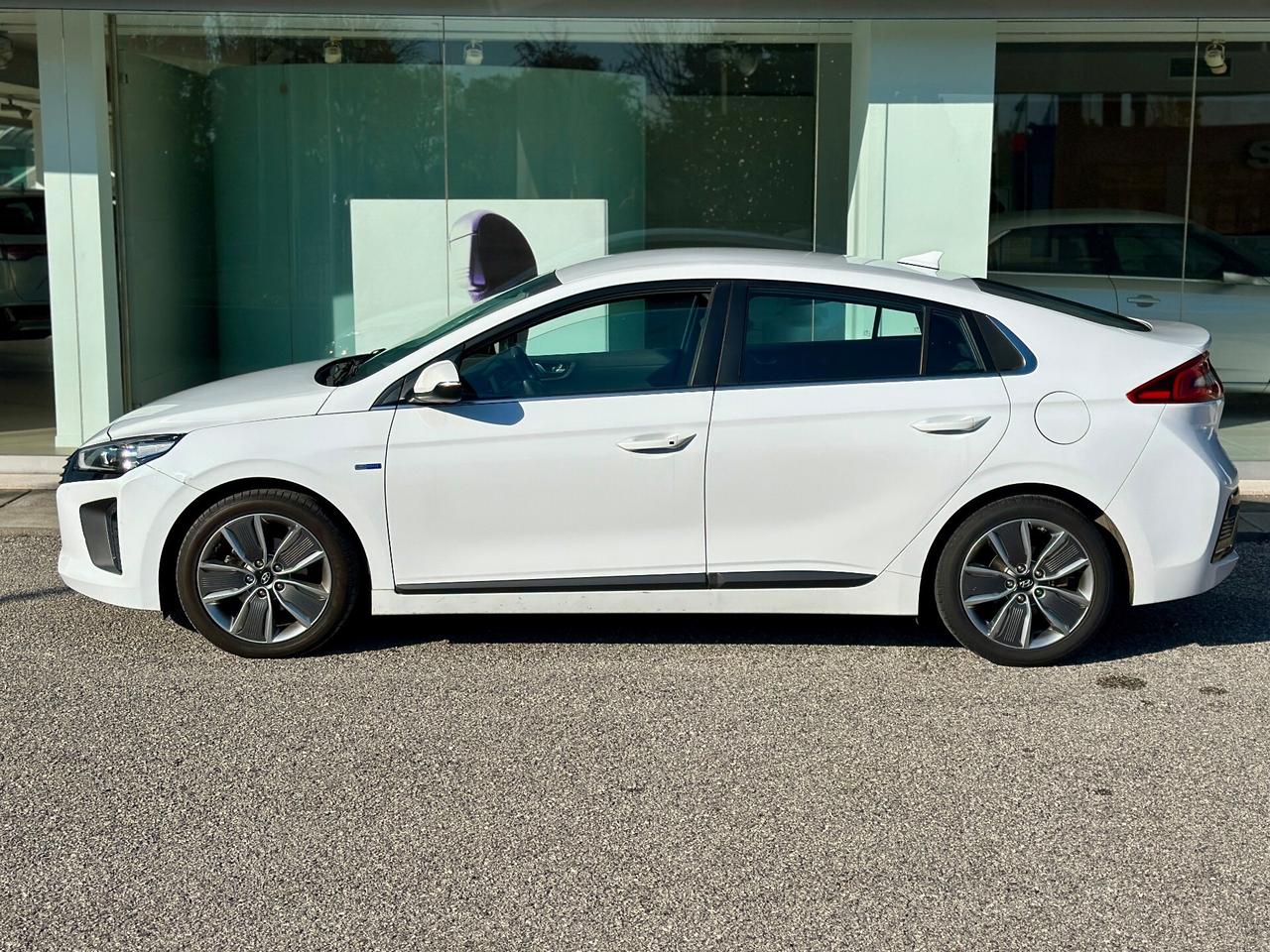 Hyundai Ioniq 1.6 Hybrid DCT Style