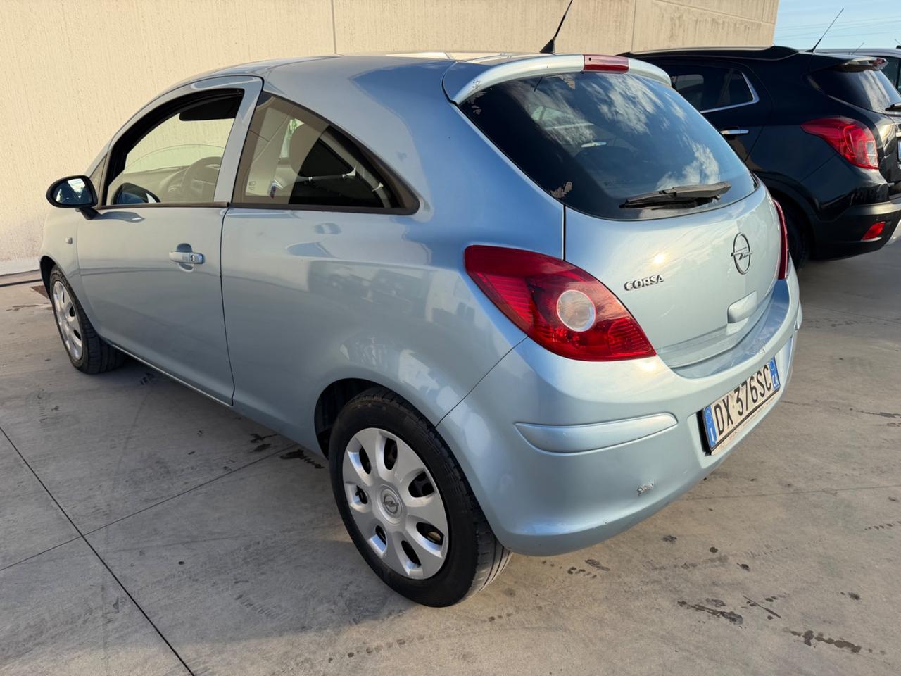 Opel Corsa 1.2 benzina 3 porte 2009