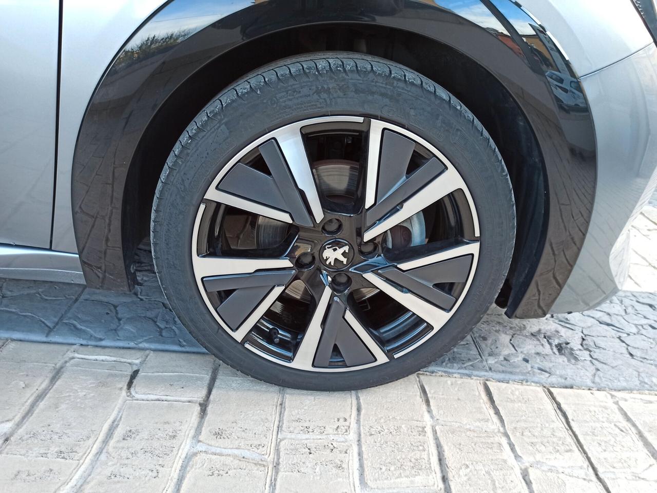 Peugeot 208 PureTech 130 Stop&Start EAT8 5 porte GT Line