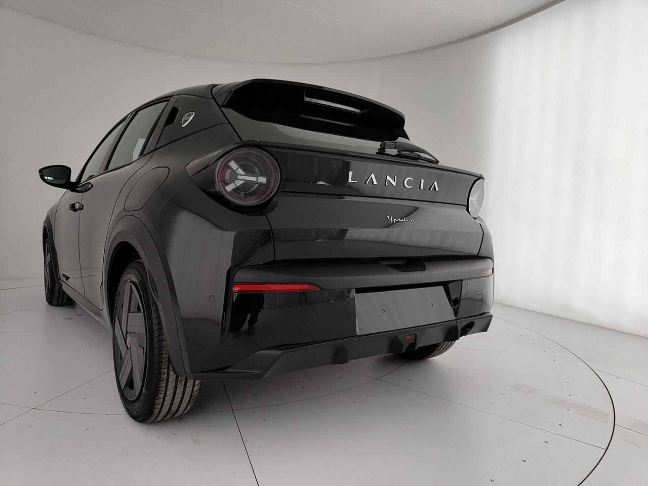 Lancia Ypsilon Hybrid e-DCT 100Cv