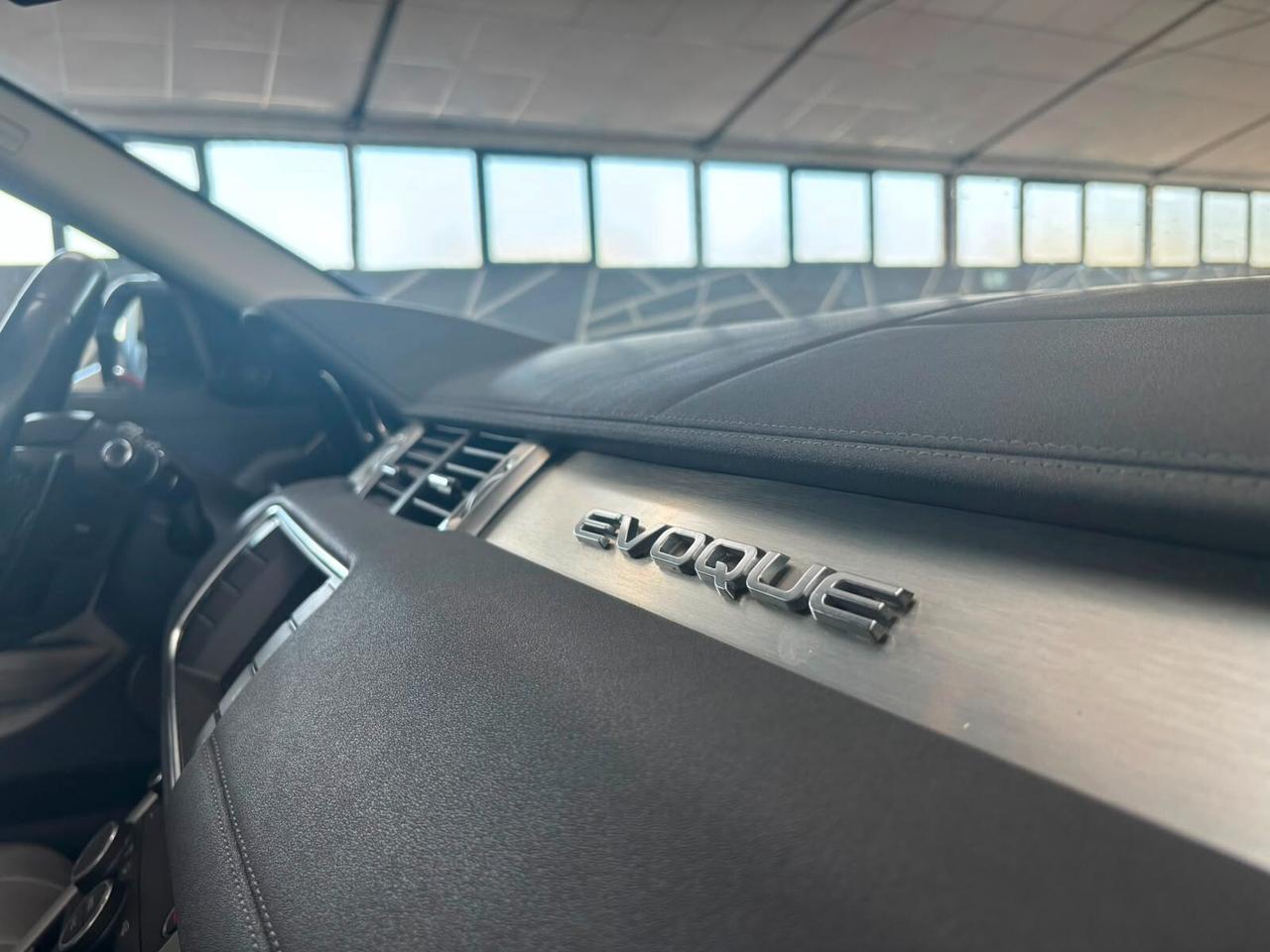 Land Rover Range Evoque 2.0 TD4 150 CV 5p. SE Dynamic