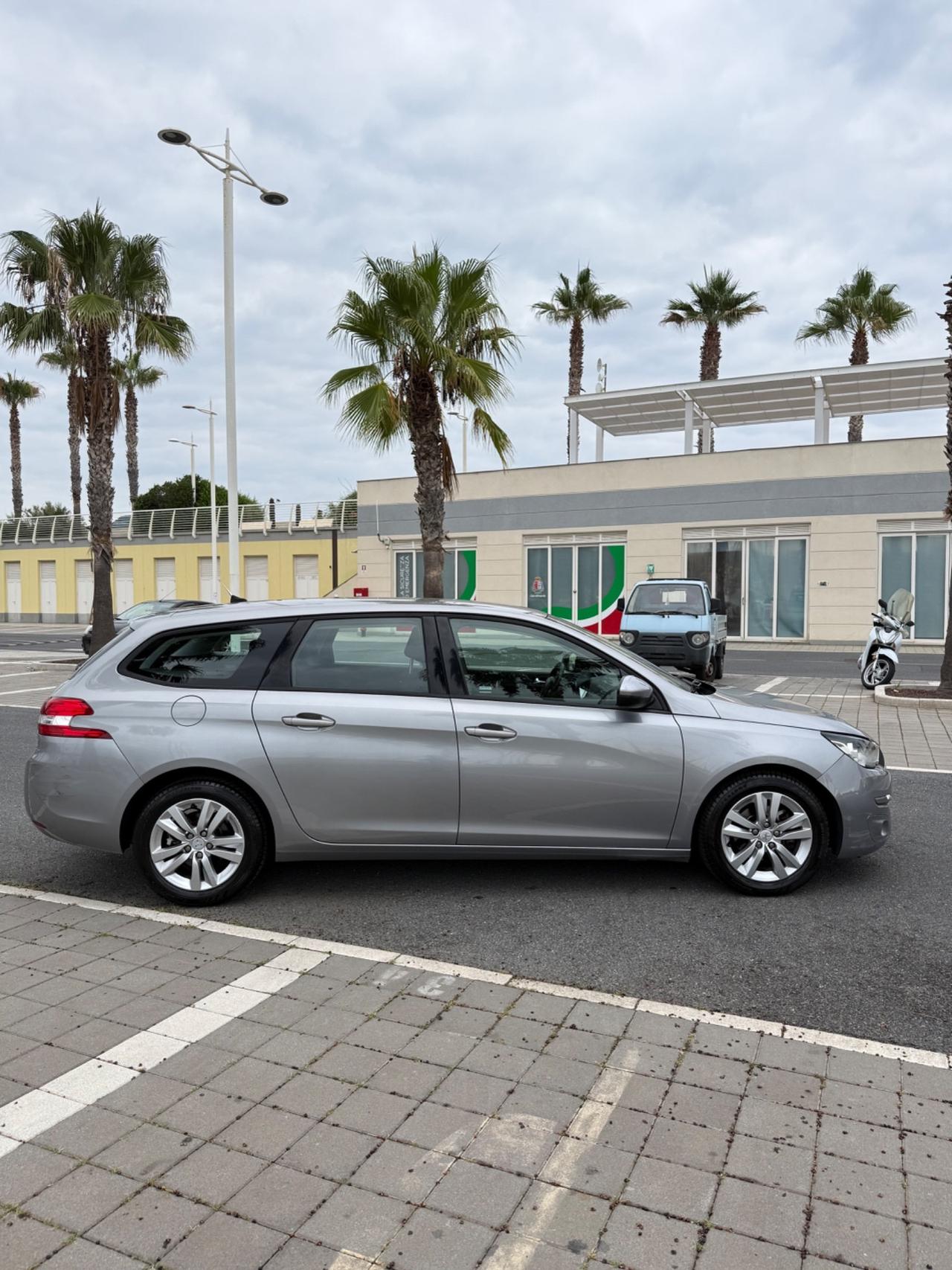 Peugeot 308 BlueHDi 100 S&S SW Business
