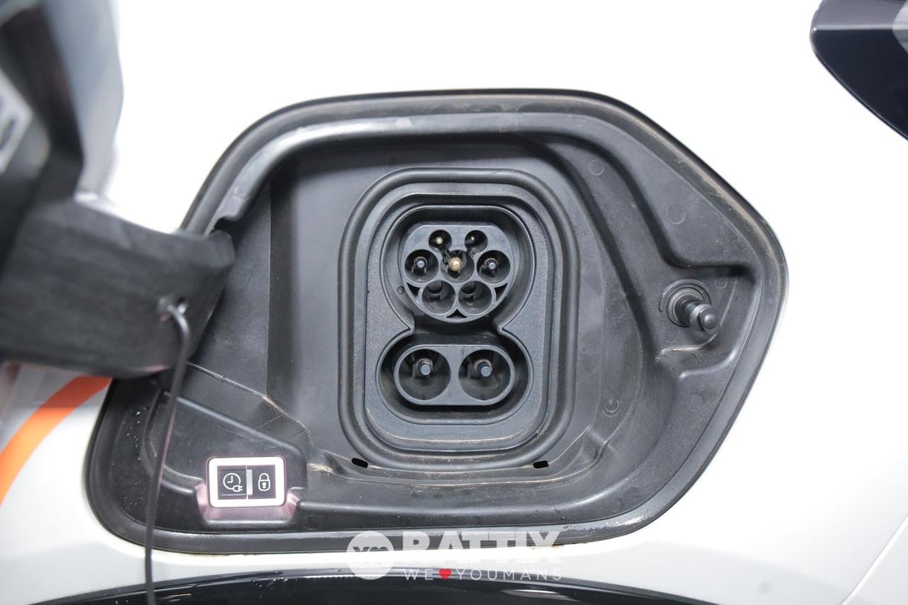 Peugeot e-208 motore elettrico 100kW Allure Pack