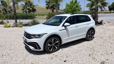 Volkswagen Tiguan 2.0 TDI 150 CV SCR DSG R-Line