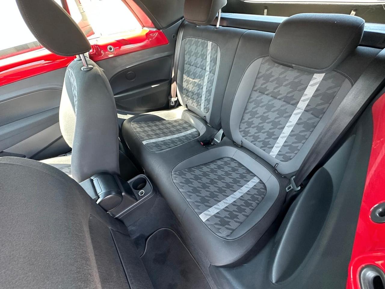 Volkswagen Maggiolino Cabrio 2.0 TDI Design KEYLESS
