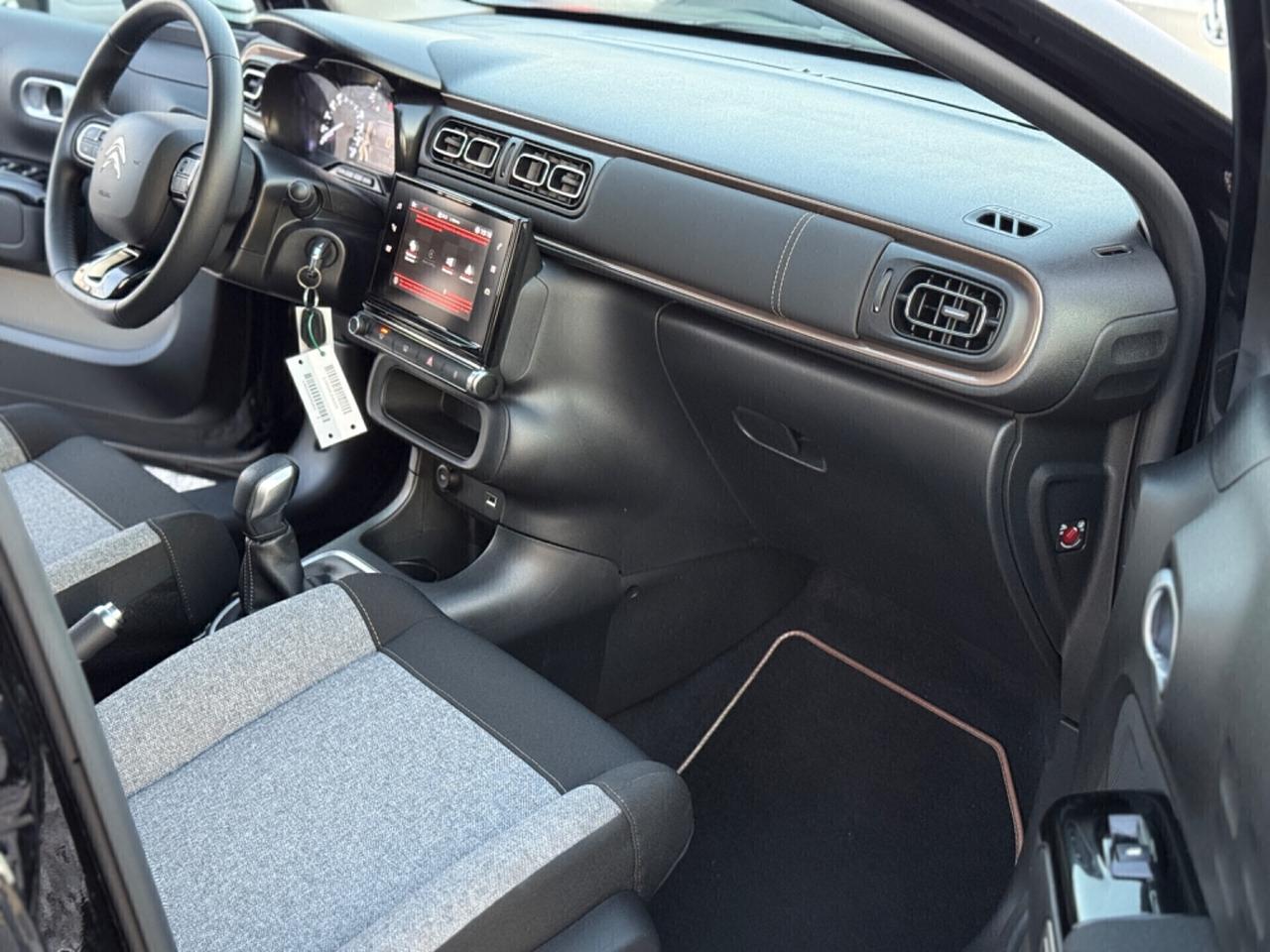 Citroen C3 1.2 TETTO! 18.000KM CERTIFICATI! Shine s