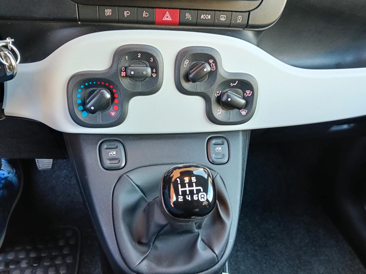 Fiat Panda 1.0 FireFly S&S Hybrid Pandina 2025