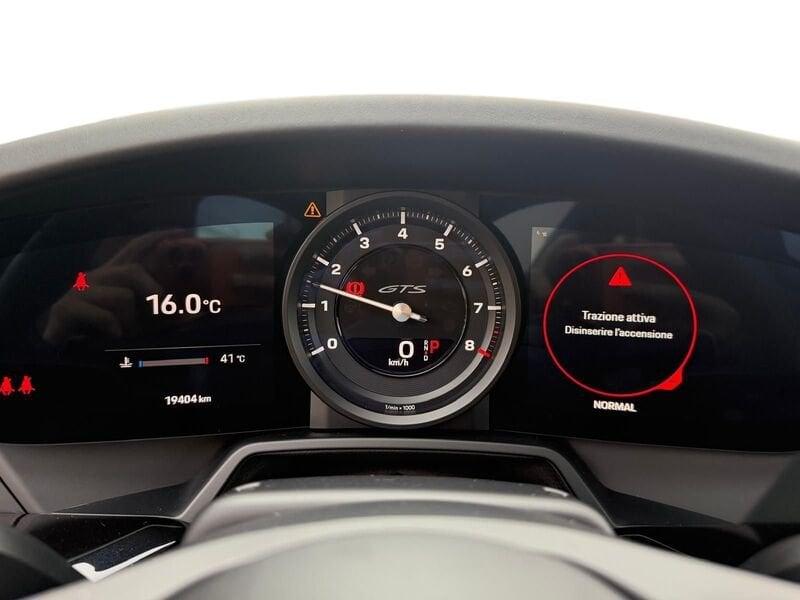 Porsche 911 Carrera 4 GTS