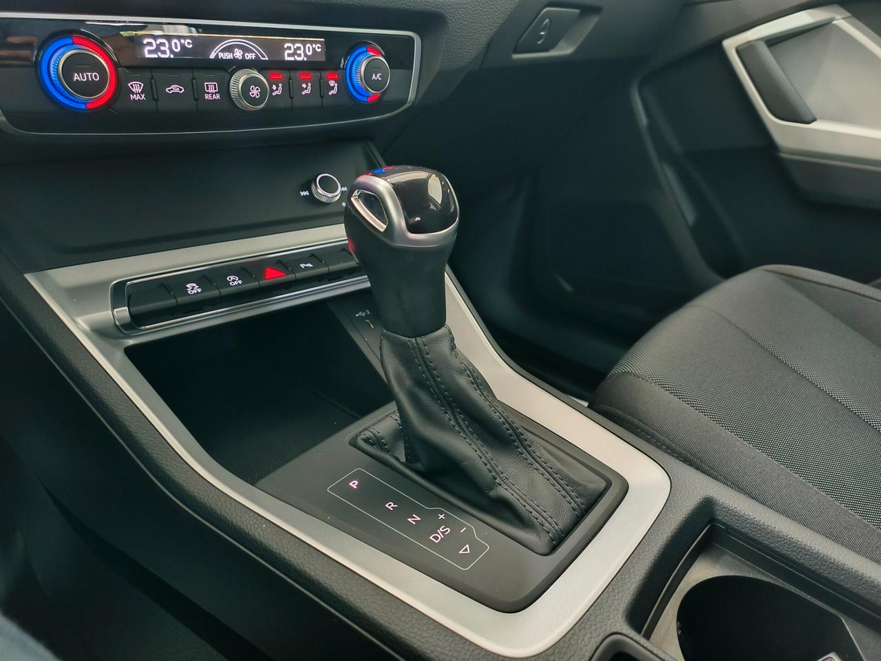 Audi Q3 35 TDI S tronic Business