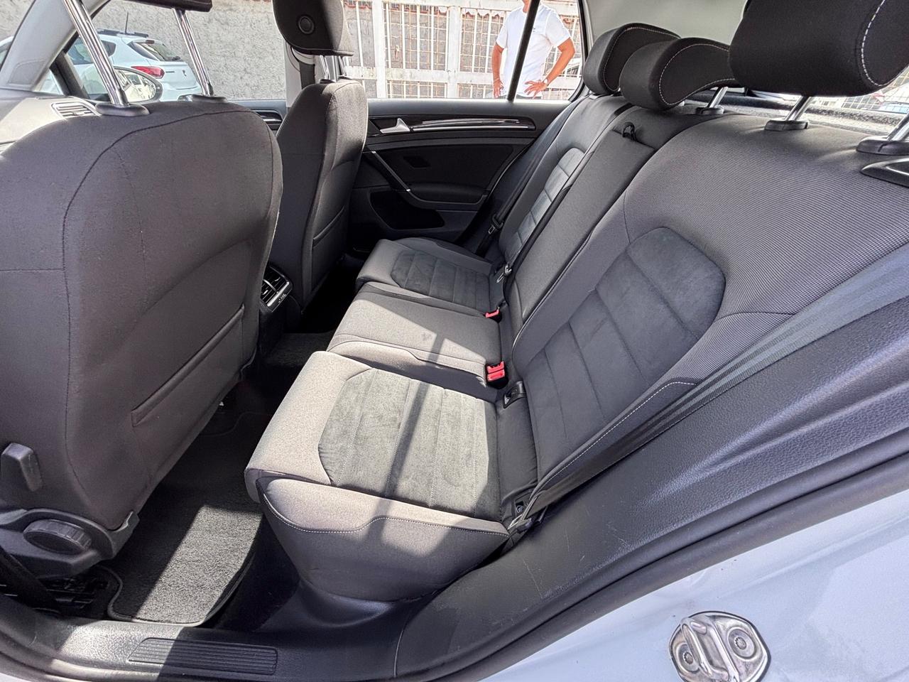 VW GOLF 1.6TDI 116CV DSG EXECUTIVE RETROCAMERA FULL