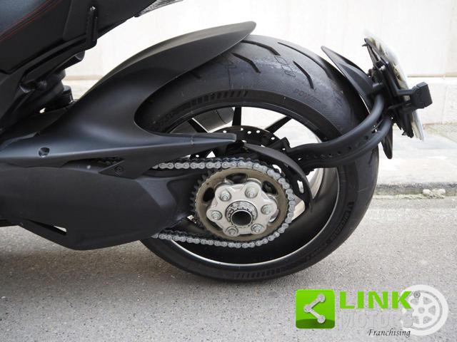 DUCATI Diavel Red Carbon