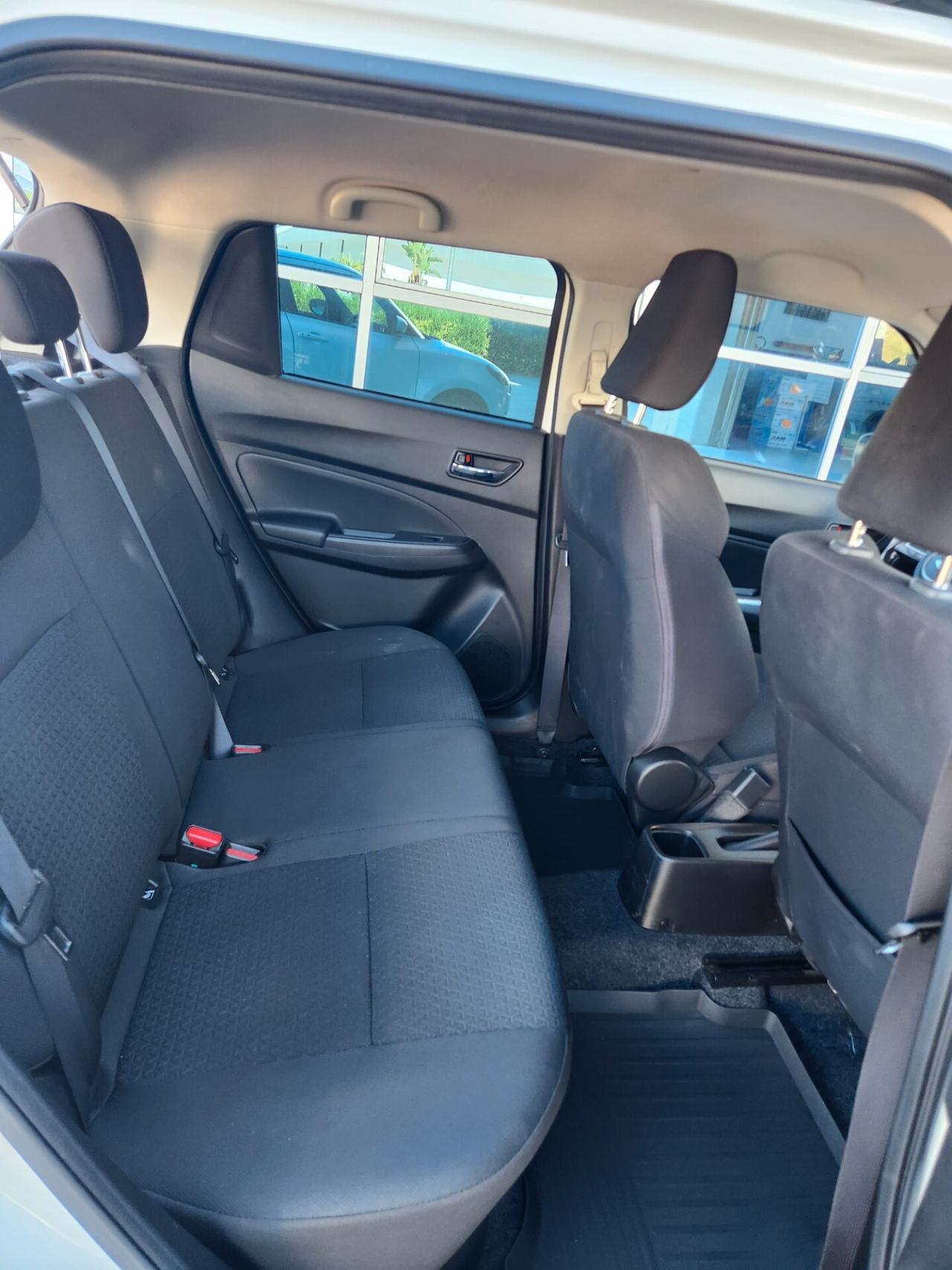 Suzuki Swift 1.2 Hybrid Top