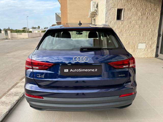 AUDI Q3 35 TDI quattro S tronic Business COCKPIT