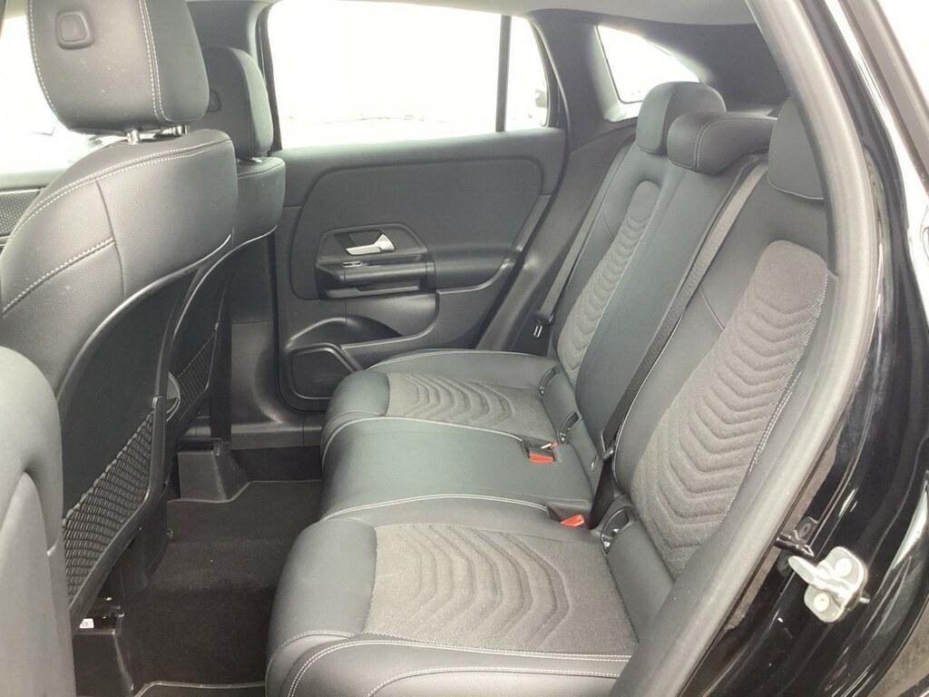 Mercedes GLA 180 180 D Progressive Advanced 8G-DCT