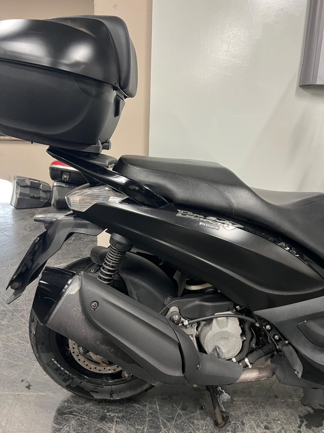 Piaggio Beverly 350 Police