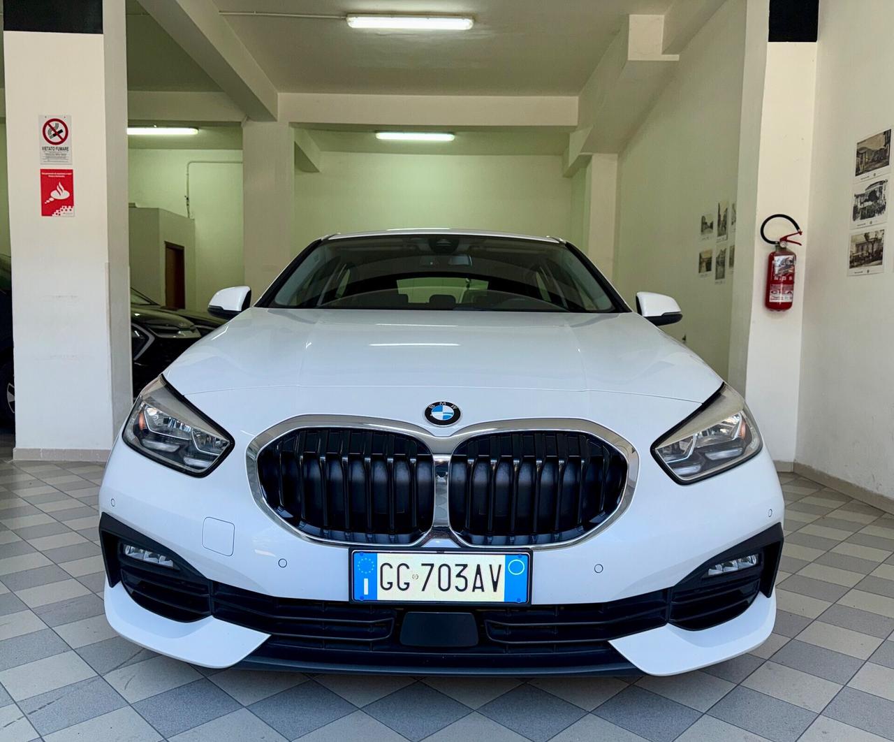 Bmw 116d Advantage 2021