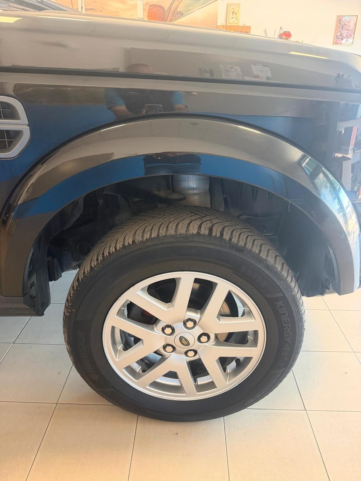 Land Rover Discovery 3 2.7 TDV6 HSE