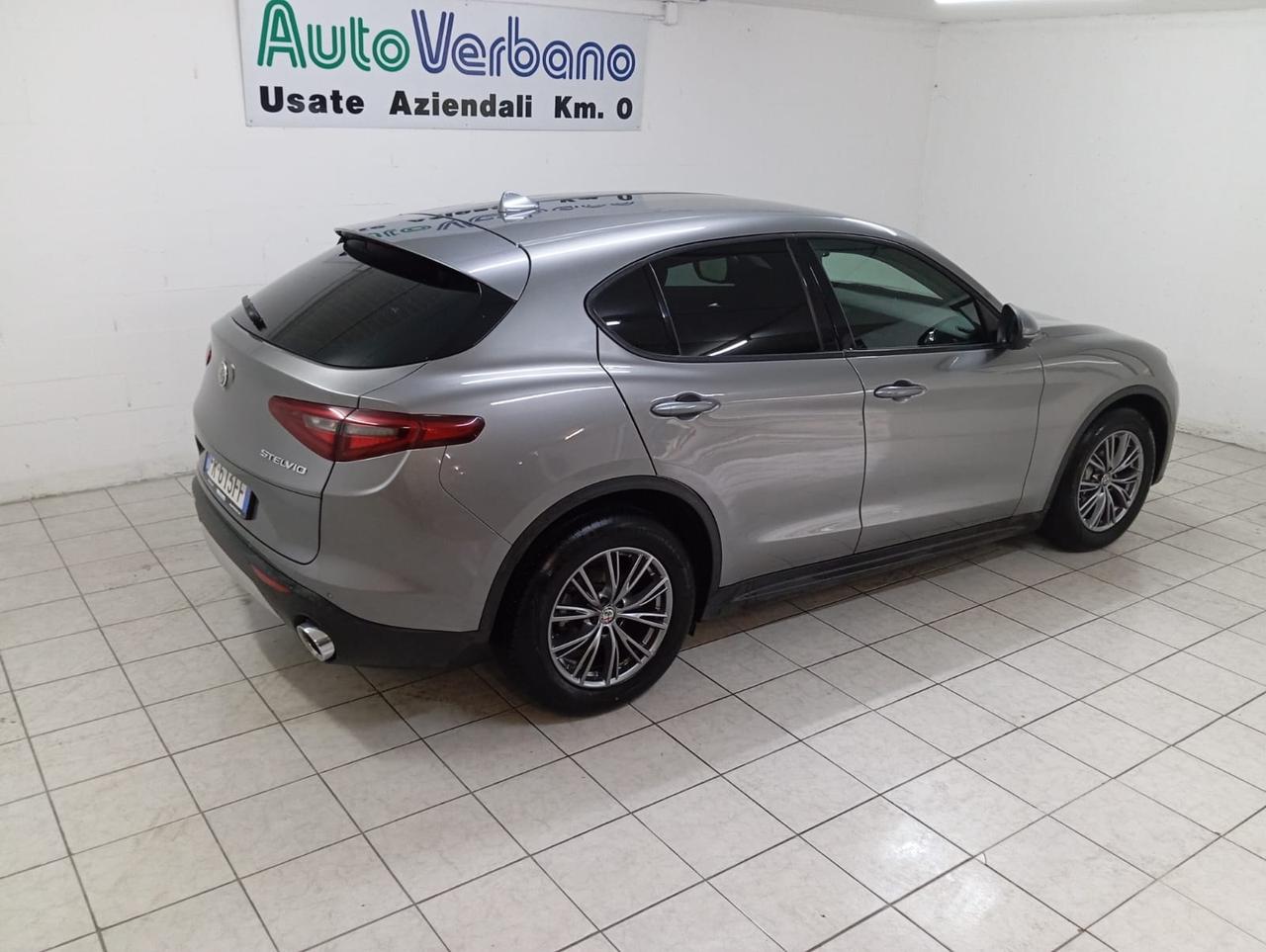Alfa Romeo Stelvio 2.2 Turbodiesel 180 CV AT8 RWD Executive