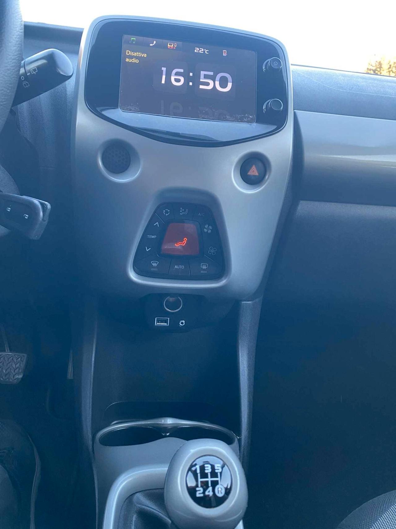 Toyota Aygo 1.0 VVT-i 69 CV 5 p. x-wave Come Nuova