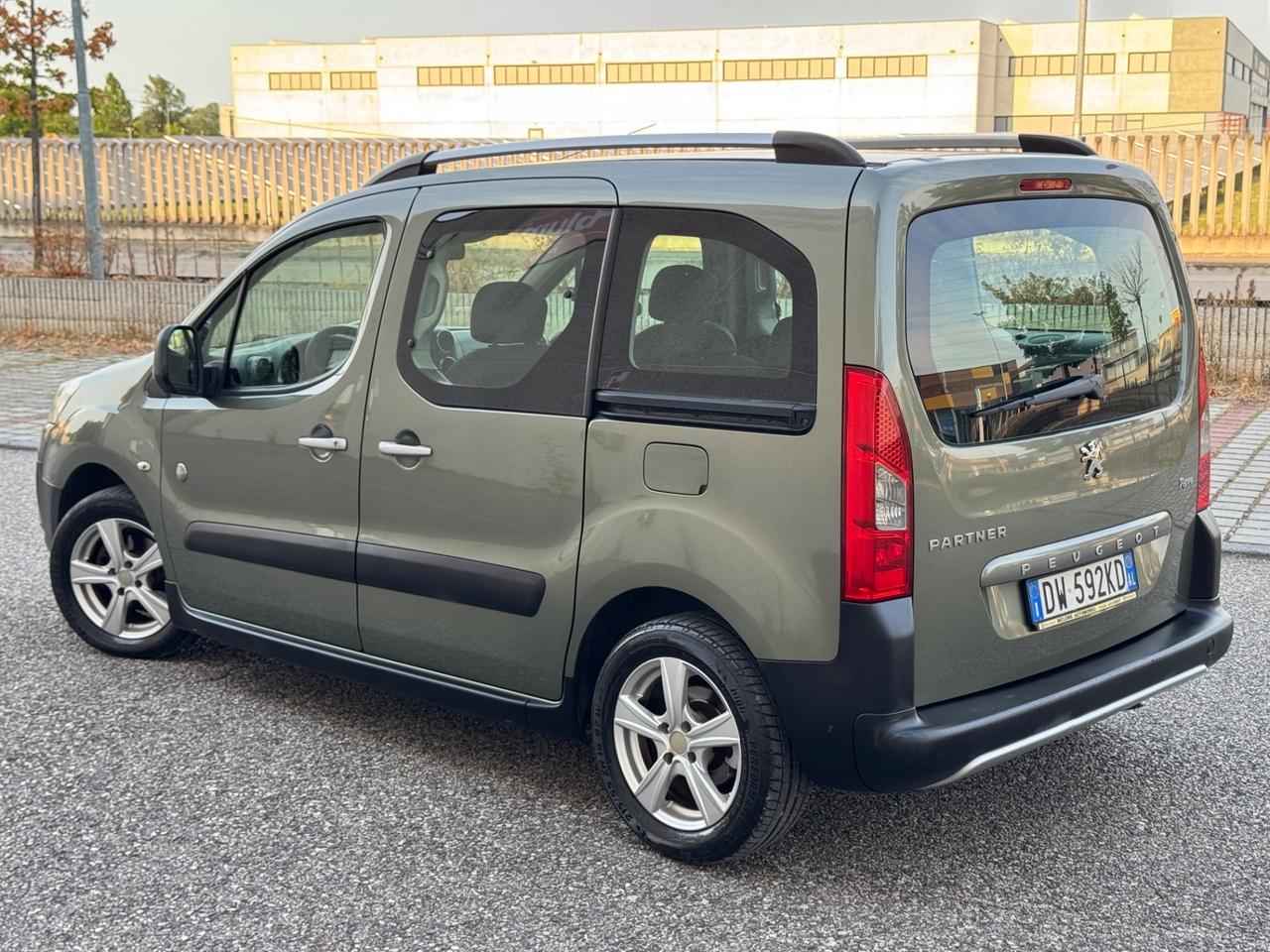 Peugeot Partner Tepee 1.6 HDi 90CV Outdoor