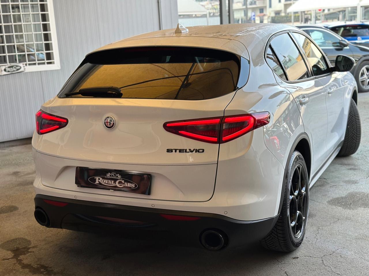 Alfa Romeo Stelvio Super 2.2 Turbodiesel 190 Cv