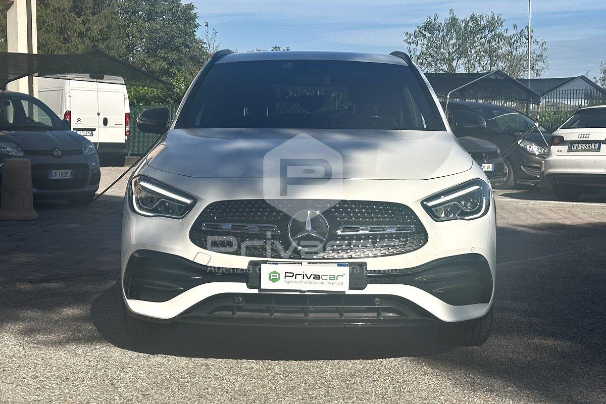 MERCEDES GLA 200 d Automatic Premium