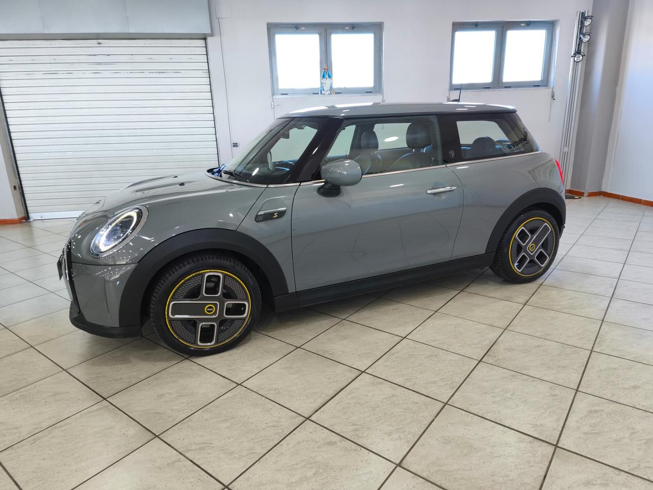 Mini Full Electric Cooper SE Yours