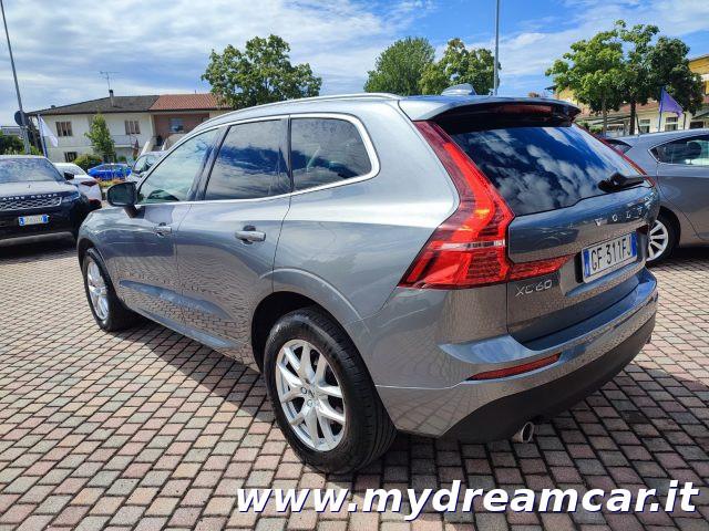 VOLVO XC60 B4 (d) AWD Geartronic Momentum Pro