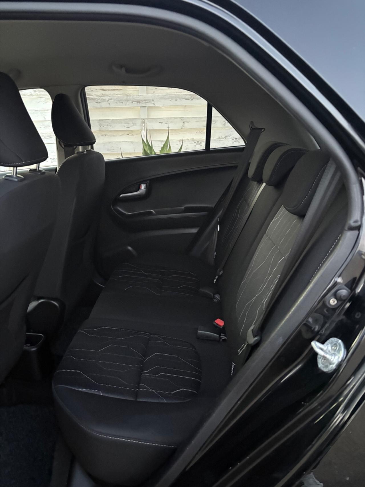 Kia Picanto 1.0 benzina 5 porte con soli 103.000 km