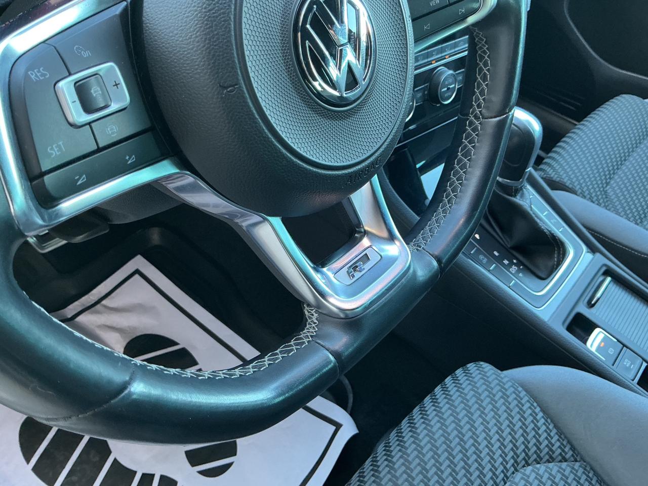 Volkswagen Golf R-Line 1.6 Diesel Cambio Automatico