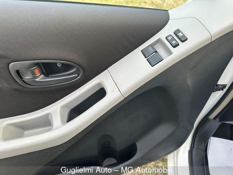 Toyota Yaris Yaris 1.0 5 porte Sol