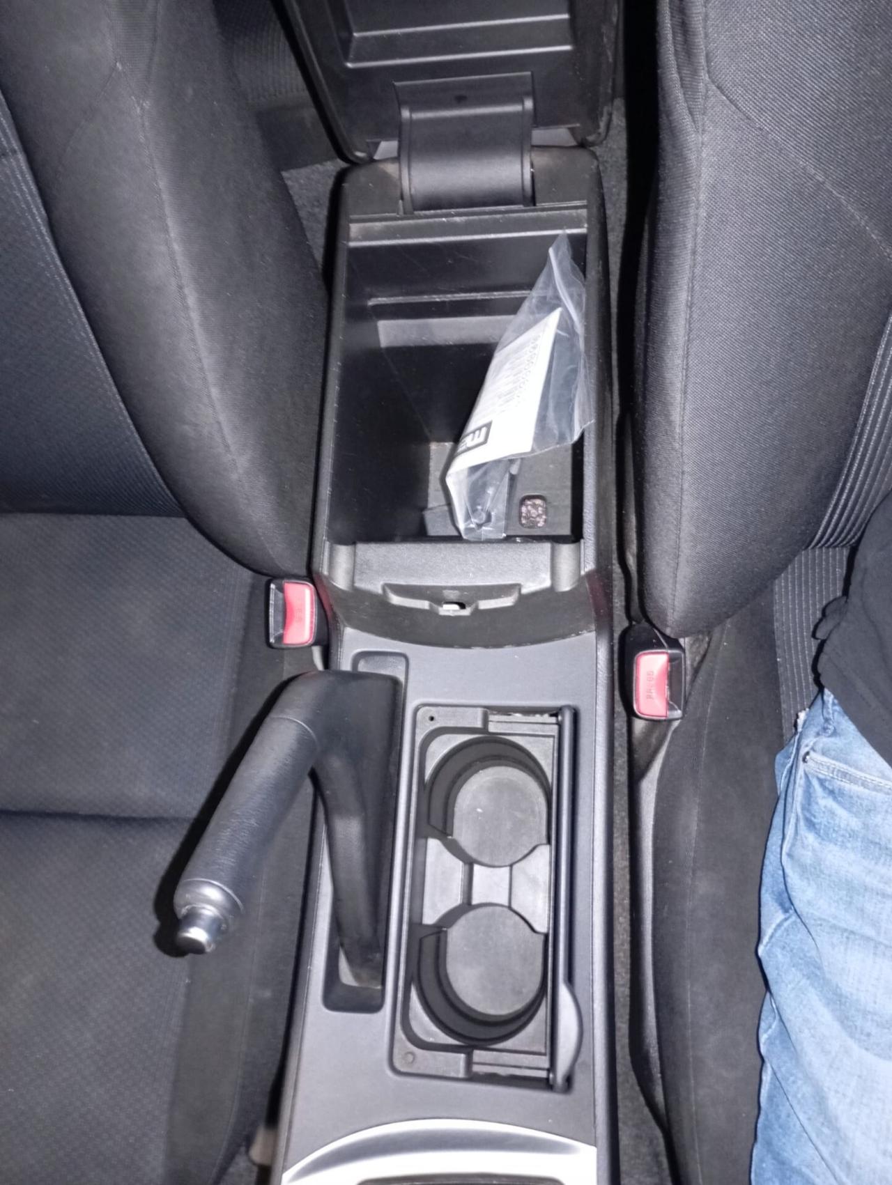Mazda 3 del 2011 -1600 benzina anche neopatentati -
