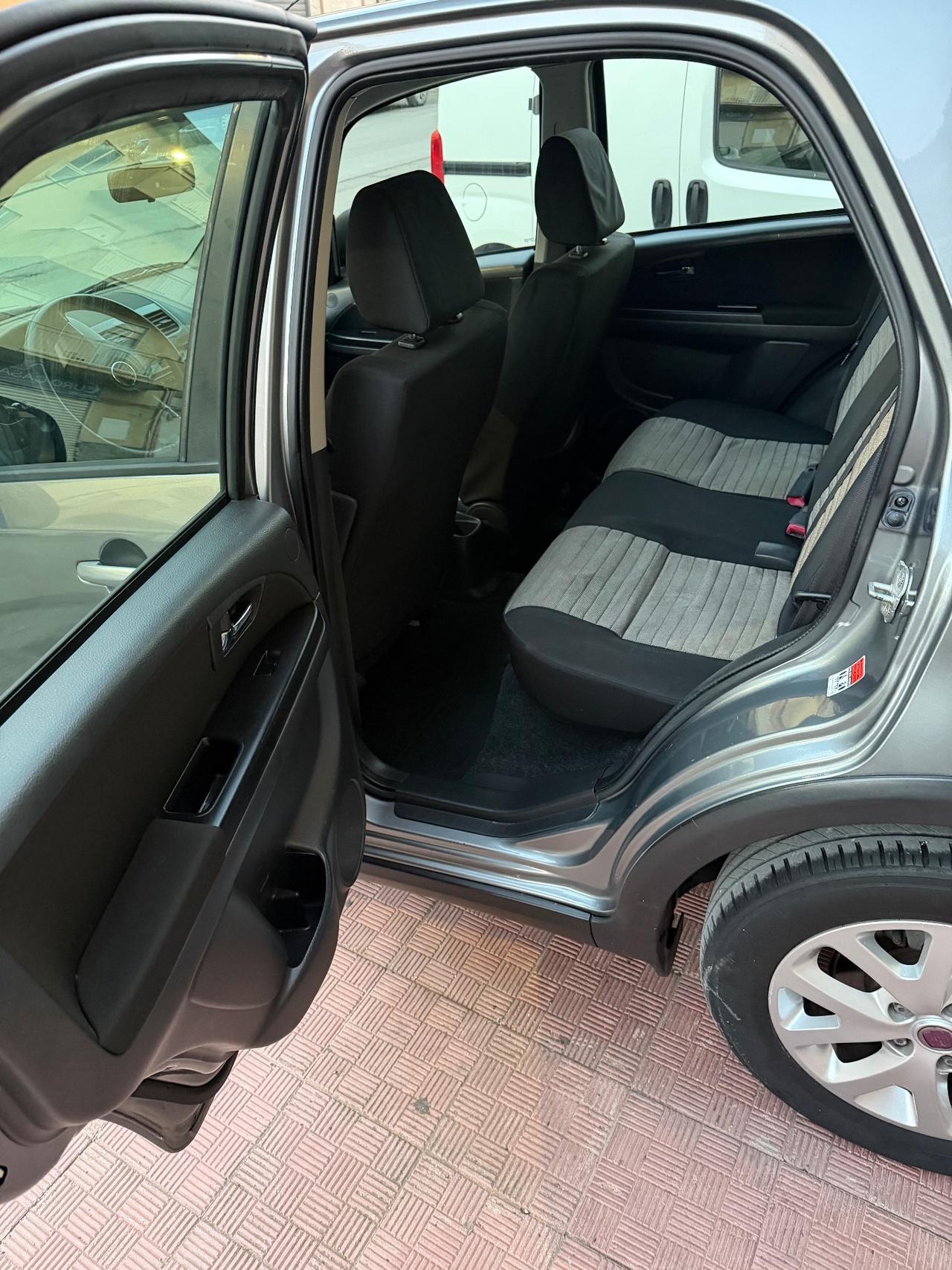 Fiat Sedici 2.0 MJT 16V DPF 4x4 Emotion