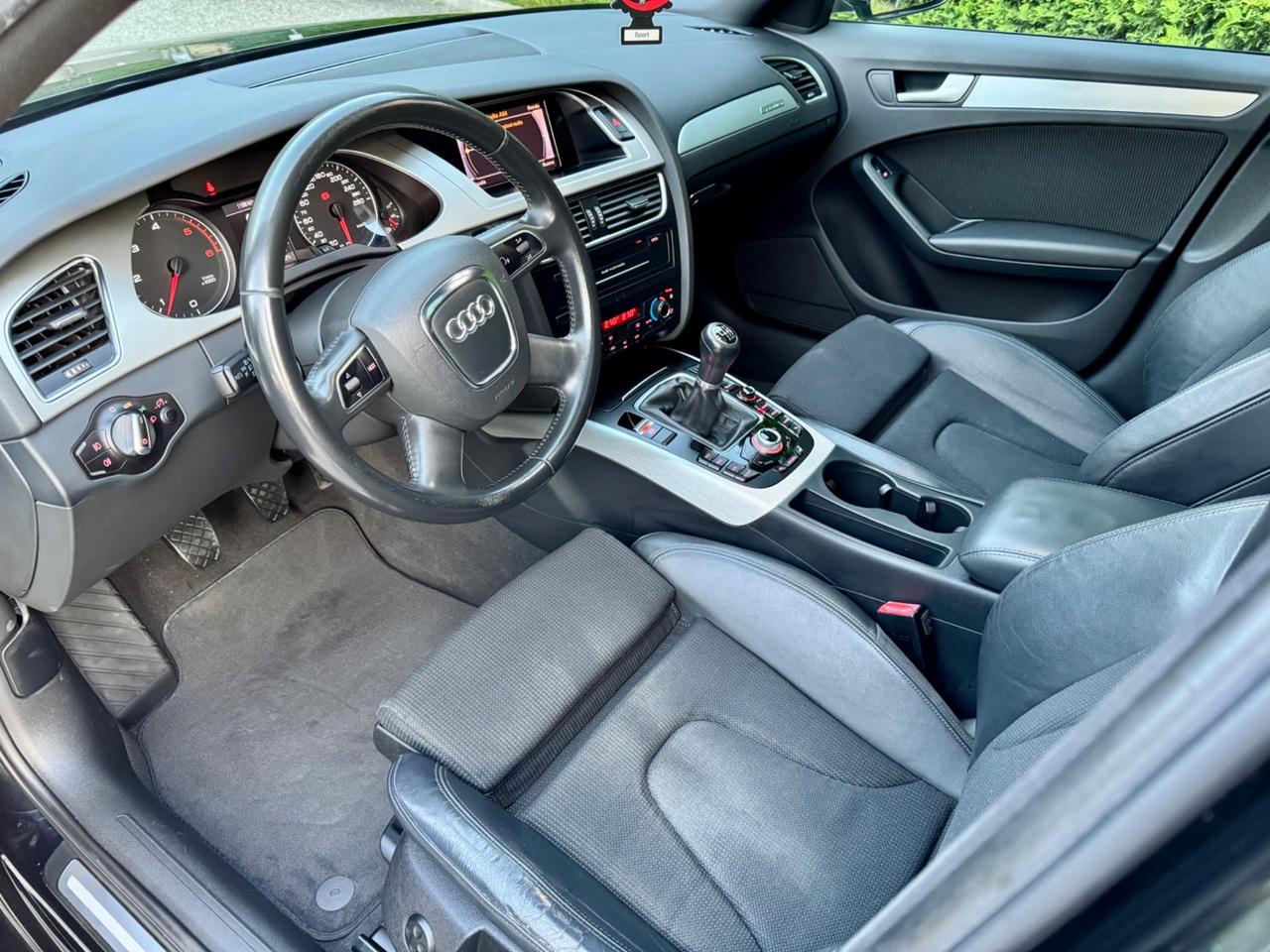Audi A4 S-LINE QUATTRO