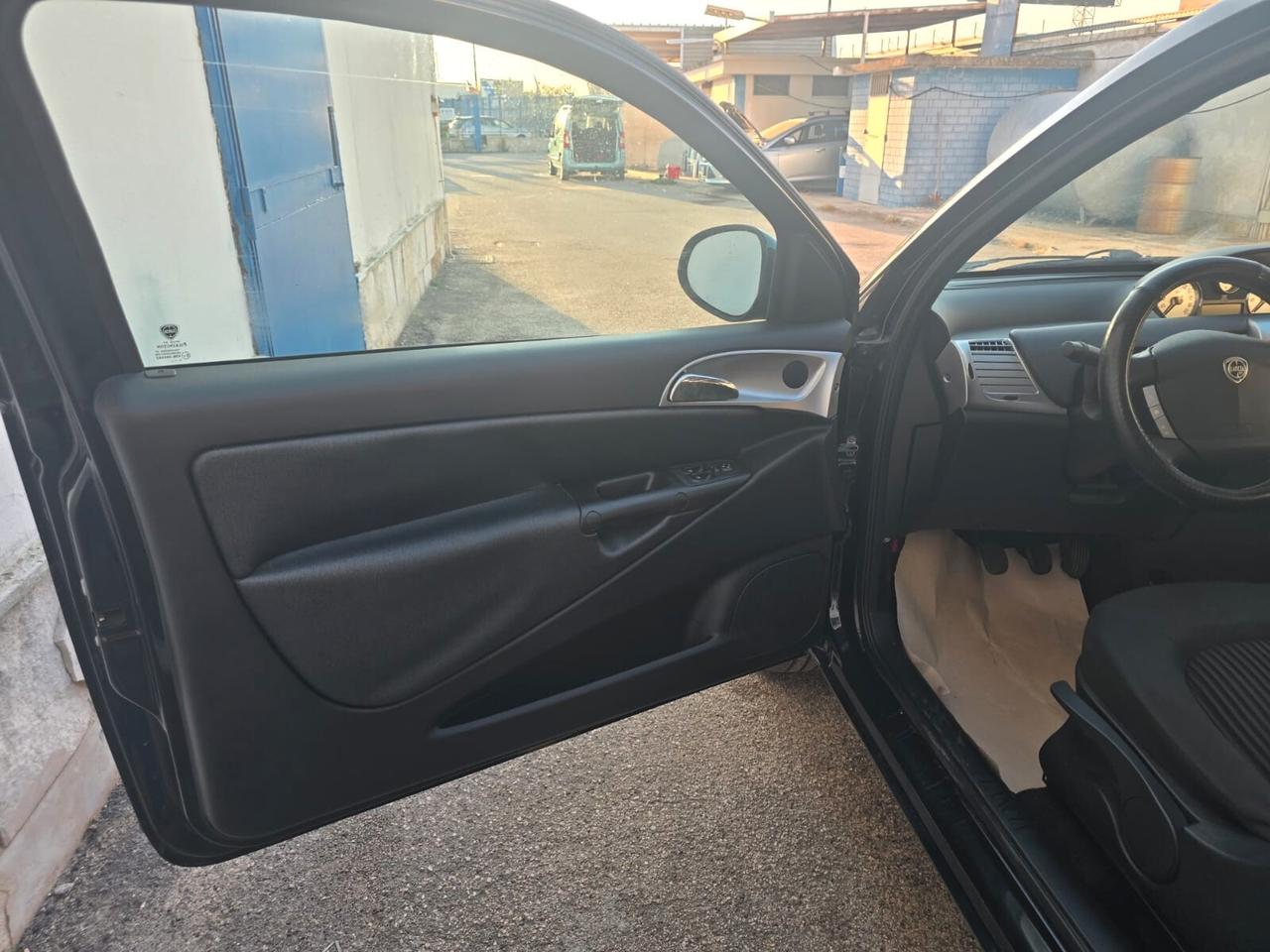 Lancia Ypsilon 1.2 Elle