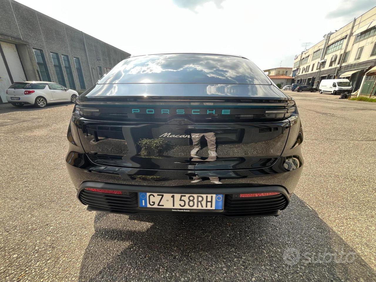 Porsche Macan 4