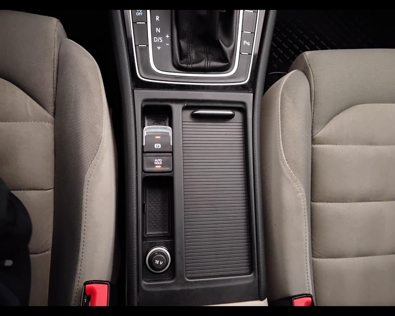 VOLKSWAGEN Golf VII 2017 5p - Golf 5p 1.6 tdi Executive 115cv dsg