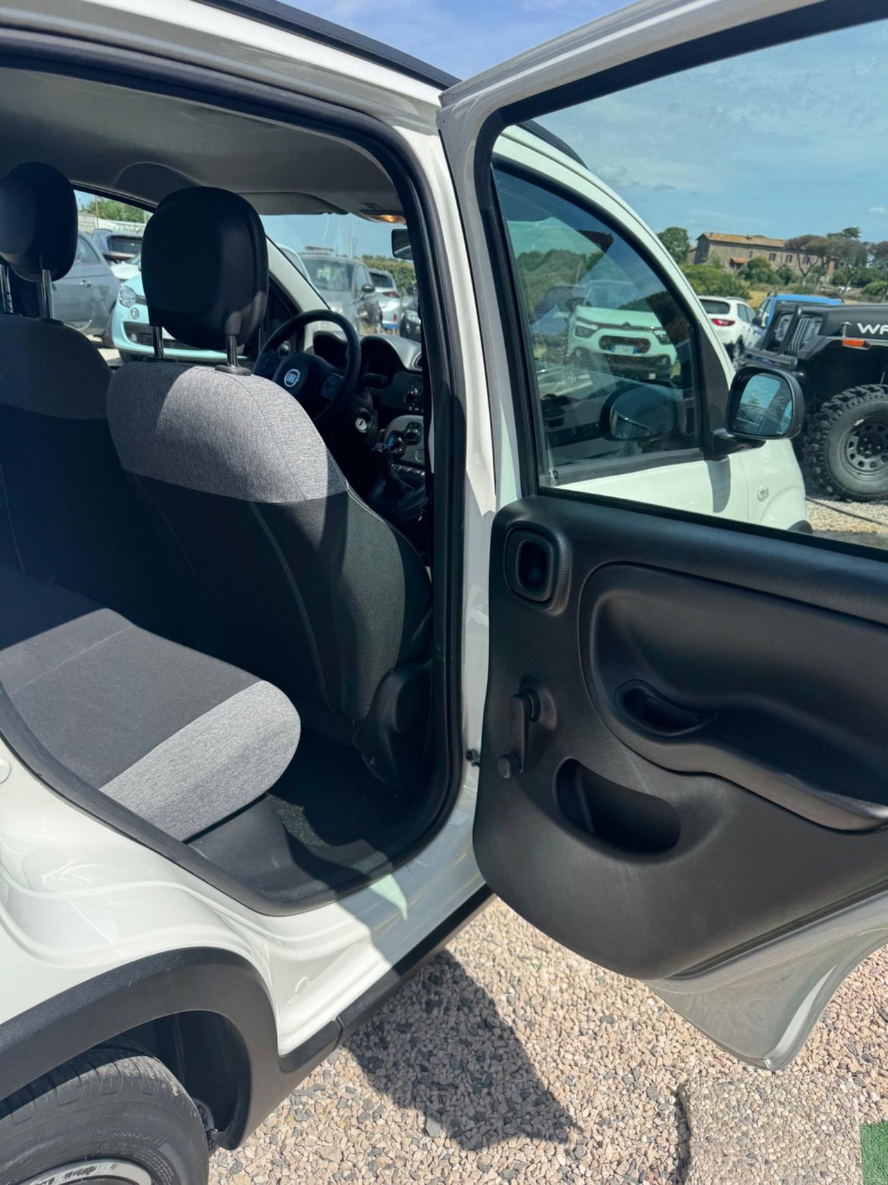 Fiat Panda 1.0 Hybrid City Cross SENZA VINCOLI DI FINANZIAMENTO