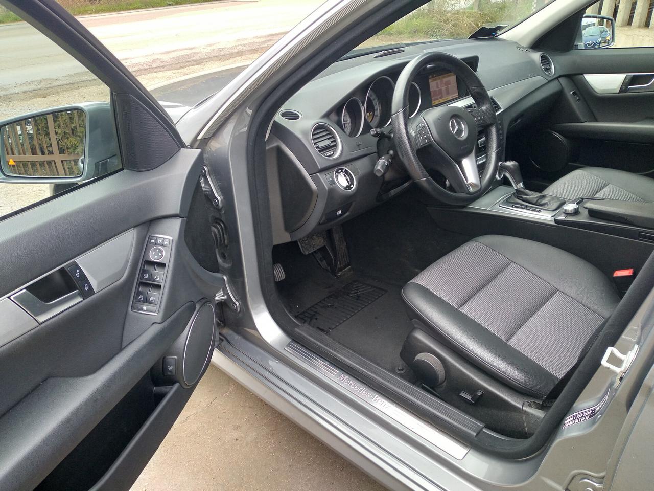 Mercedes-benz C 220 CDI BlueEFFICIENCY Avantgarde