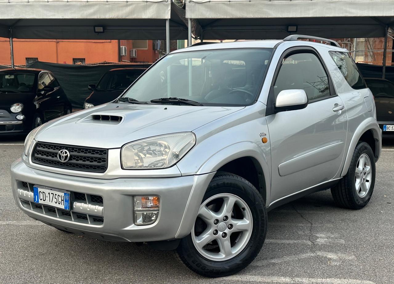 Toyota RAV 4 RAV4 2.0 Tdi D-4D cat 3 porte Sol