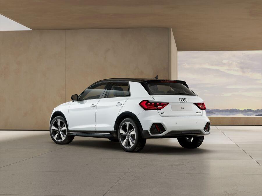 AUDI Audi A1 allstreet Identity Contrast 30 TFSI 85(116) kW(CV) 6-marce