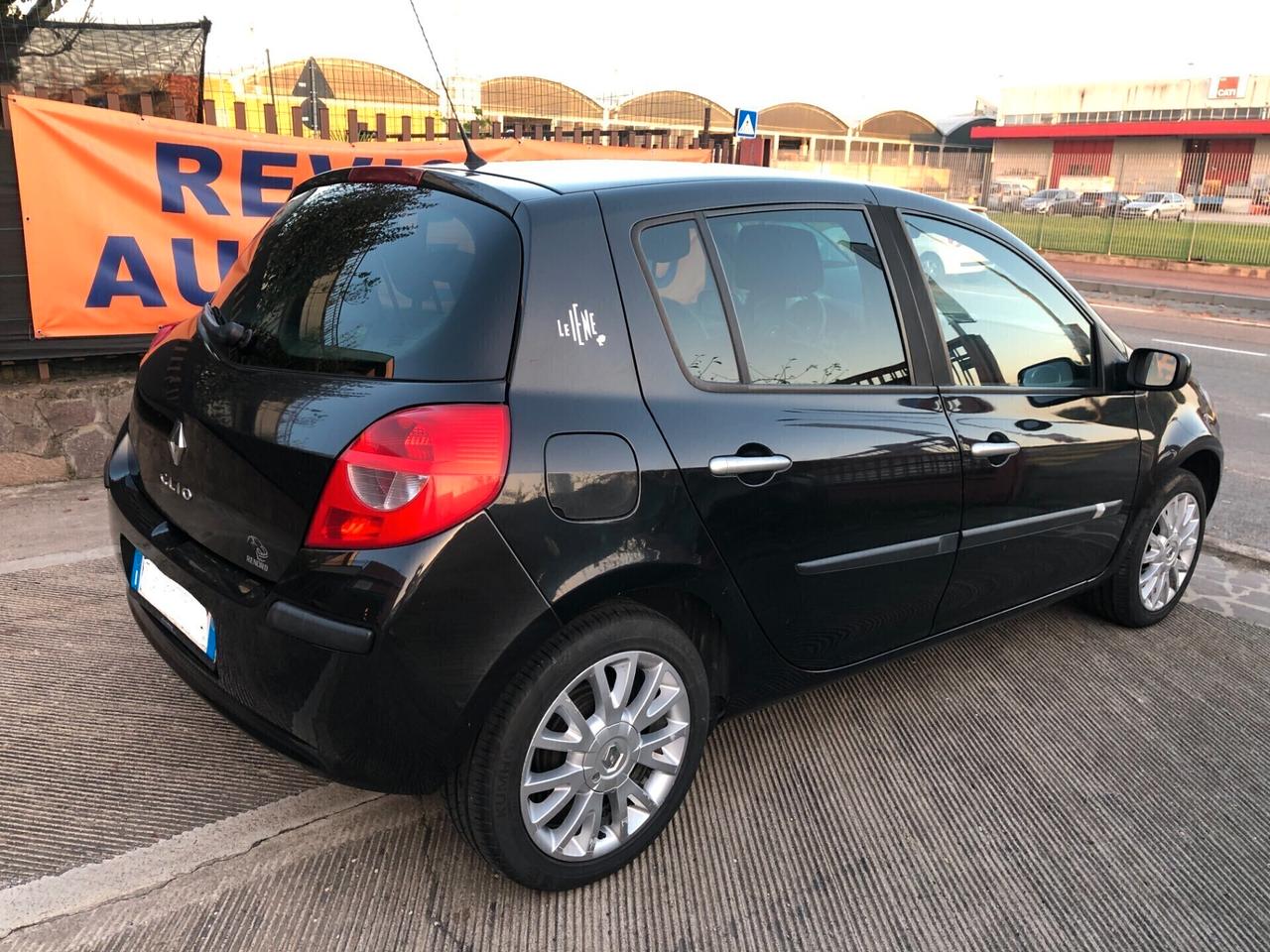 Renault Clio 1.2 16V 5 porte Le Iene