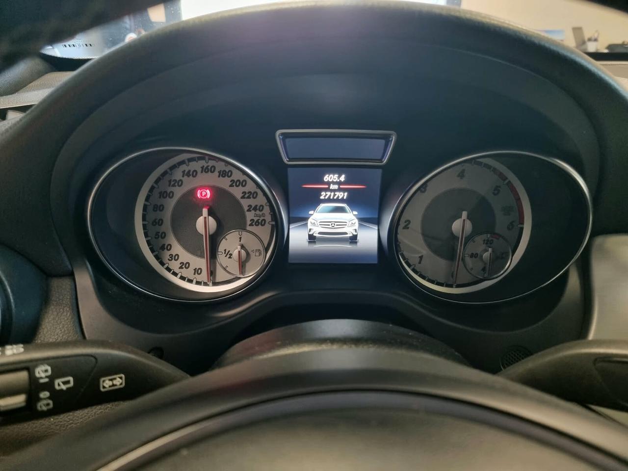 Mercedes-benz GLA 200 d Automatic Premium