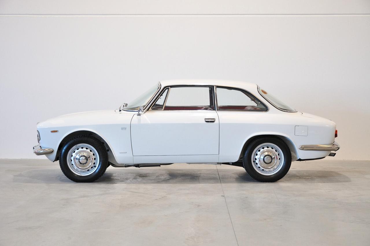 Alfa Romeo GT Giulia Sprint GT 1.6 105.02