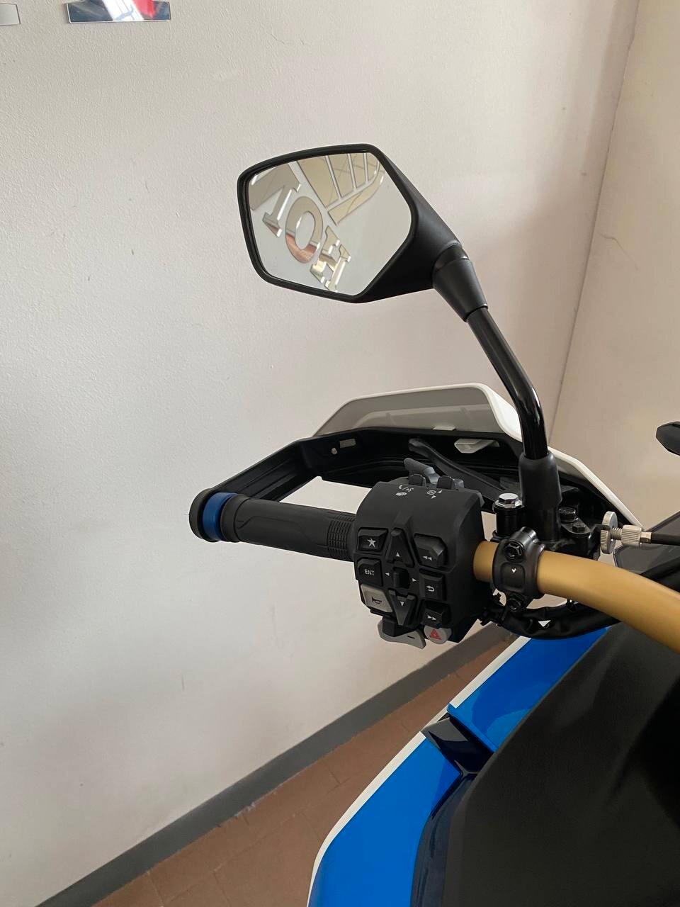 Honda Africa Twin 1100 adventure dct