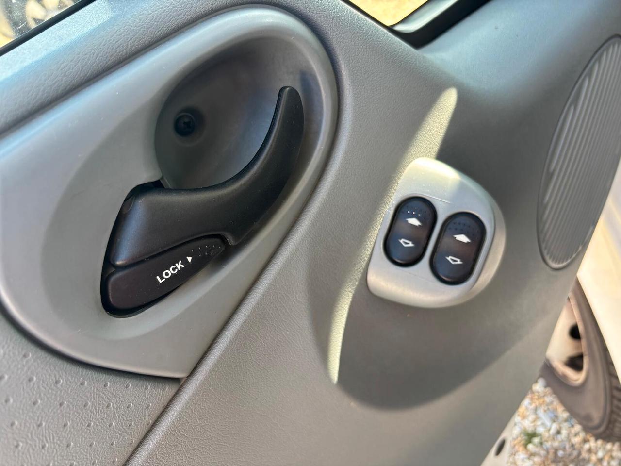 Kentucky Estro 4 G camper