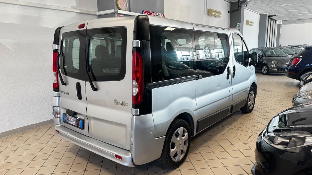 Renault Trafic T29 2.0 dCi/115 PC-TN Passenger Confort