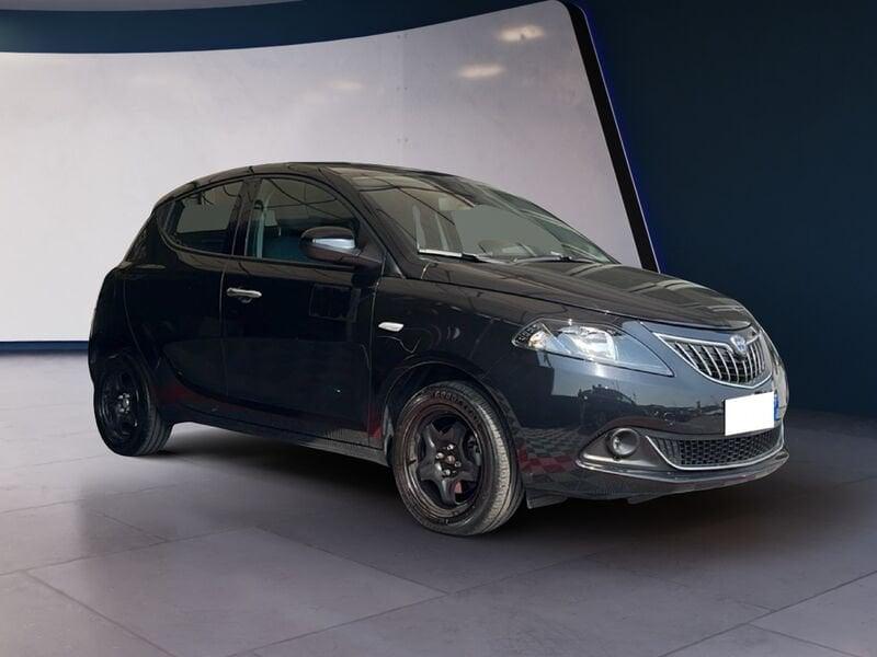 Lancia Ypsilon Ypsilon 1.0 FireFly 70cv Hybrid Silver