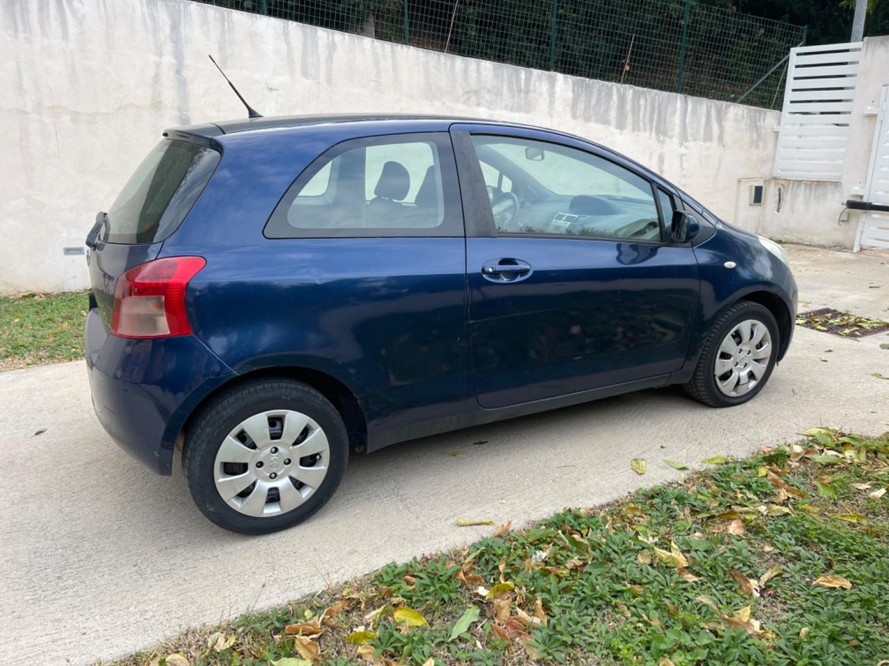 Toyota Yaris 1.0 3 porte